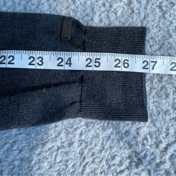 Tiger Woods Collection Wool Sweaters Mens XL Gray/Black V-Neck Pullover Golf coz - Picture 11 of 14